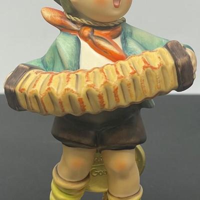 VINTAGE Goebel Hummel ACCORDIAN BOY Figurine Yr.1994