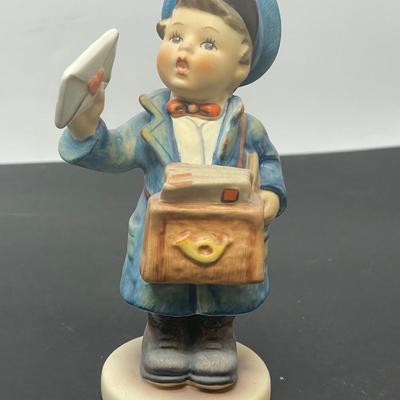 Goebel Hummel Figurine 