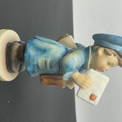 Goebel Hummel Figurine 