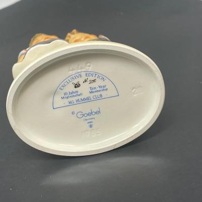 Goebel Hummel Figurine "The Little Pair" #449