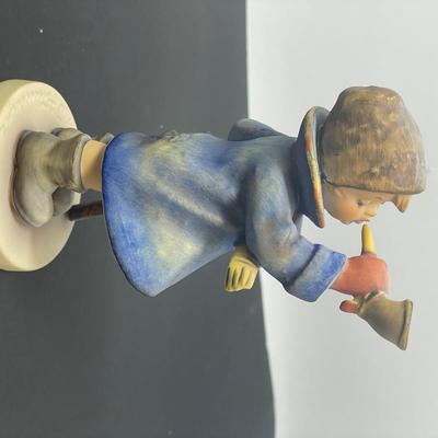 Hummel Figurine "Hear Ye, Hear Ye" #15