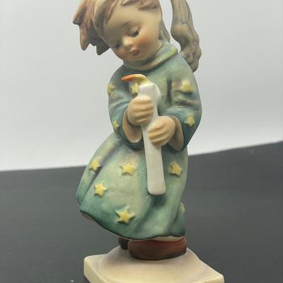 Vintage Goebel Hummel "Heavenly Angel with Candle" 21/0