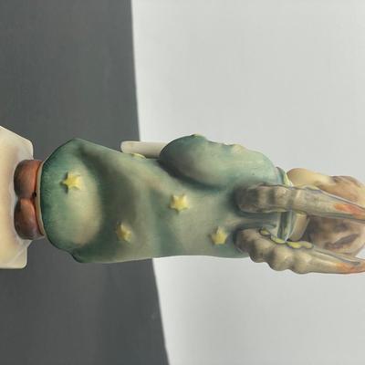 Vintage Goebel Hummel "Heavenly Angel with Candle" 21/0