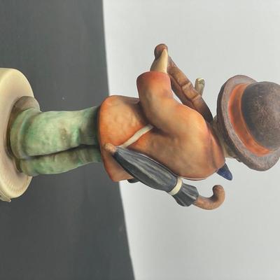 Vintage Hummel Figurine “Little Fiddler” 2/0 #996