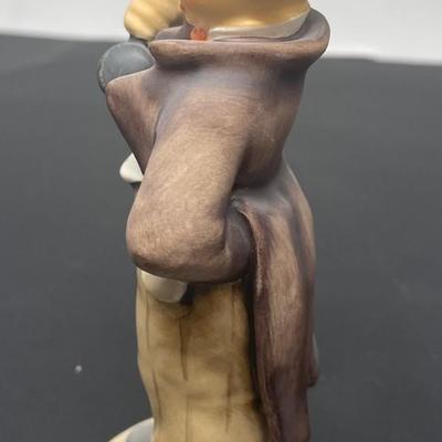 VINTAGE Goebel Hummel HELLO Figurine