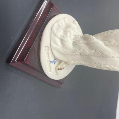 Giuseppe Armani LADY WITH NECKLACE Figurine 9" H