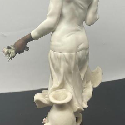 Description: Giuseppe Armani Figurine Statue- GEORGIA