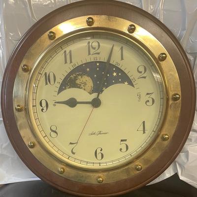 Wall mount Seth Thomas 14" Wide Portsmouth ship clock model/ Battery operated