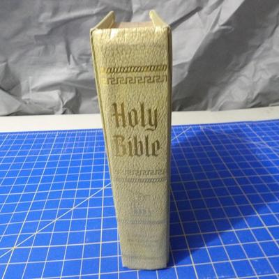 1972-73 Edition Holy Bible