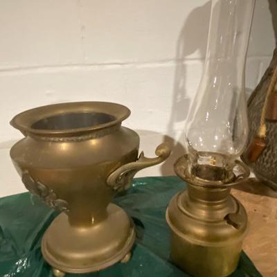 Antique Brass Fleur de Lis Kerosene/Hurricane Lamp (Possibly Volkmar, No Decorative Globe)