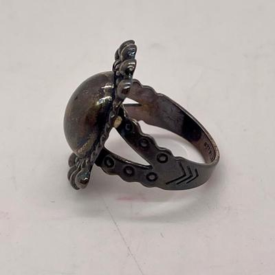 Vintage Sterling Silver Ring, Size 3, weighs 4.3g