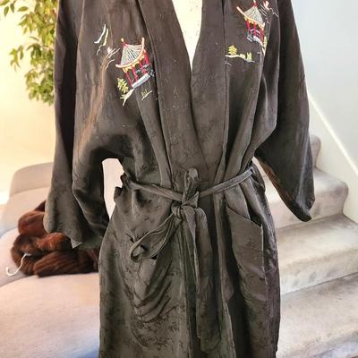 Lot #71 Vintage Chinese Embroidered Robe