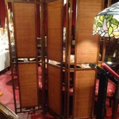 LOT 108A: MID CENTURY MODERN 3 PANEL FLOOR SCREEN, RATTAN AND WOOD