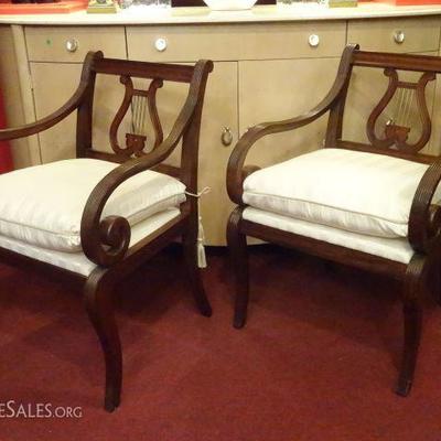 LOT 98D: PAIR THOMASVILLE DUNCAN PHYFE STYLE ARMCHAIRS, LYRE BACKS