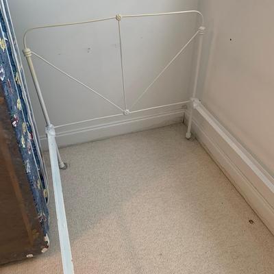 Two Twin Bed Frames with Bedding (UB2-HS)