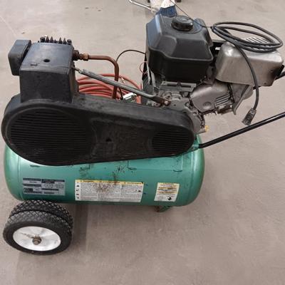 Spreedaire 20 Gallon Contactor Gas Engine air compressor with hose and Instruction Manual