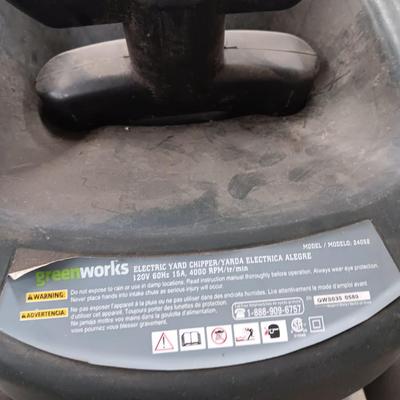 GreenWorks electric Yard chipper 120 Volt 60 Hz 15 A 4000RPM/tr/min With Bagger