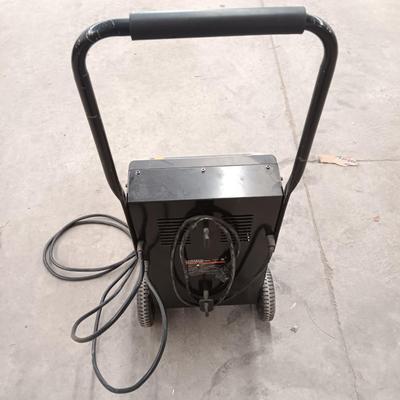 CEN-TECH 6/12V Automatic battery charger with Engine Jump start