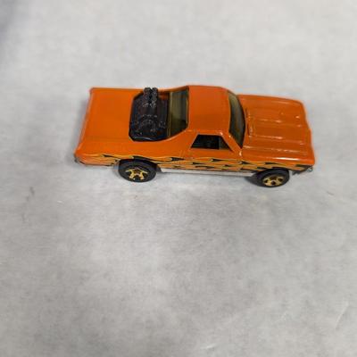 Hot Wheels Cars & Carrying Case