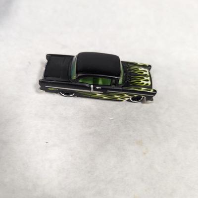 Hot Wheels Cars & Carrying Case