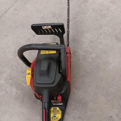 Homelite Ranger Chain saw - Power stroke 33 cc Engine with gas can