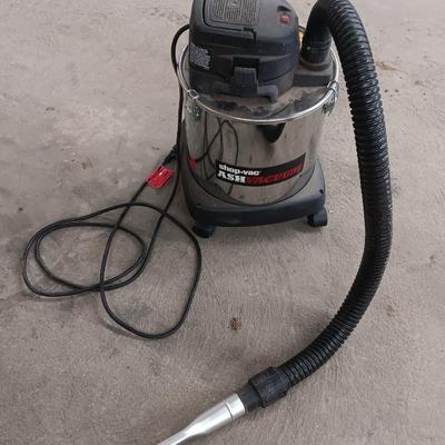 Shop-Vac Ash Vacuum / Dry Vacuum - Great for pellet stove cleanings!