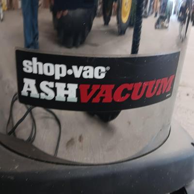 Shop-Vac Ash Vacuum / Dry Vacuum - Great for pellet stove cleanings!
