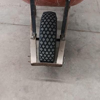 Steel Wheelbarrow with Nice leaf rake - bigger than normal tire - Perfect for the farm!