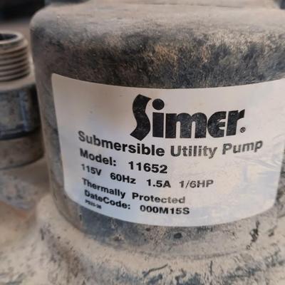 Simer 1/6 HP Portable / Submersible Utility Pump - lightly used