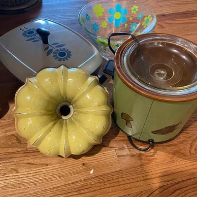 Lot of Vintage Party And Dining Serviceware