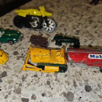 Vintage Hotwheels, Lesney, Tootsie, Diecast Toys 12 Car Lot
