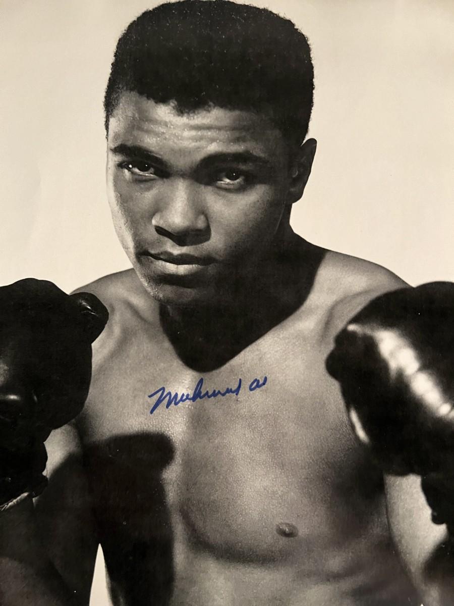 Muhammad Ali signed photo | EstateSales.org