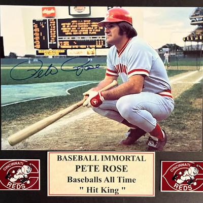 Pete Rose signed photo