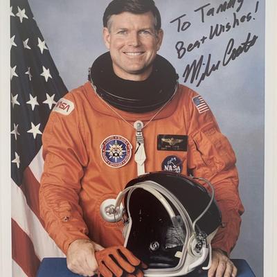 Astronaut Mike Coats signed photo
