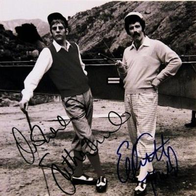 Donald Sutherland and Elliot Gould signed portrait photo 