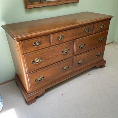 Dresser 54x19 with 7 drawers Ethan Allen 1950’s