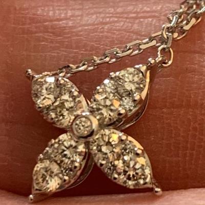 14k White Gold & Diamonds Floral Necklace