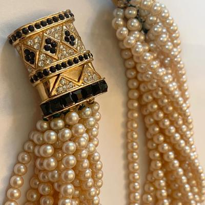 Ciner Twisted Pearl Chocker In Box