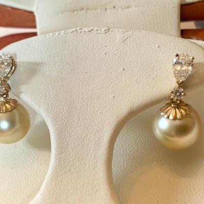 14k Yellow Gold Cultured Golden Pearl & Diamond Earrings In Box