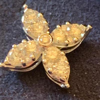 14k White Gold Floral Earrings