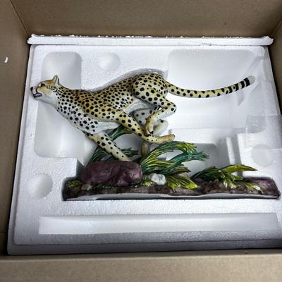 BOHME at Home Duma-Duma No. 14704-05 Cheetah Sculpture Like New in Original Box