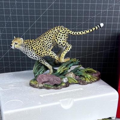 BOHME at Home Duma-Duma No. 14704-05 Cheetah Sculpture Like New in Original Box