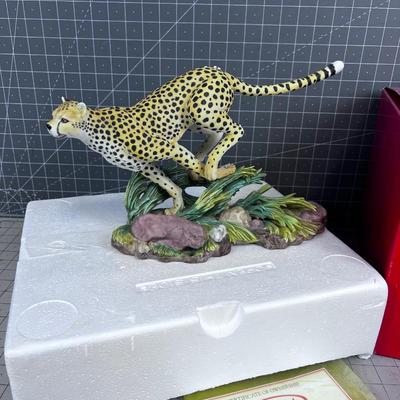 BOHME at Home Duma-Duma No. 14704-05 Cheetah Sculpture Like New in Original Box