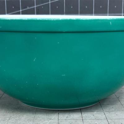 Green PYREX Mixing Bowl - COLLECTIBLE! 