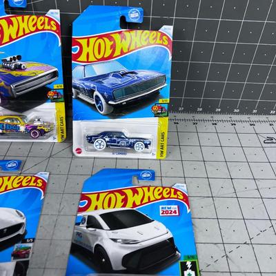 (7) HOT WHEELS New on the Card
