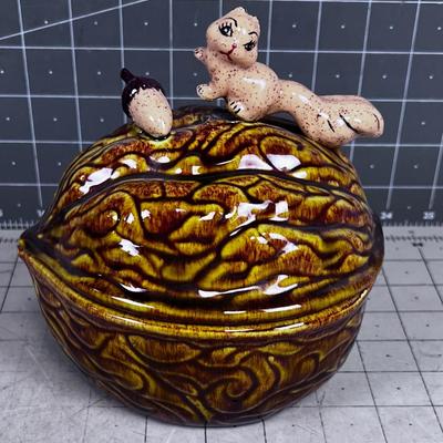 Squirrel Nutkin - A Jar for your NUTS! 