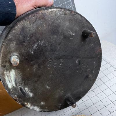 Lodge Cast Iron Dutch Oven