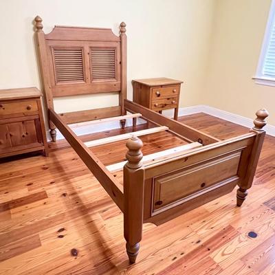 Three (3) Piece Solid Wood Twin Bedroom Set ~ *Hurwitz Mintz