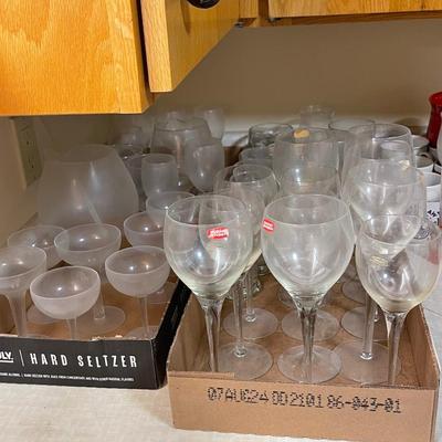 K3- Clear Glassware-wine glasses, glasses, and pitchers