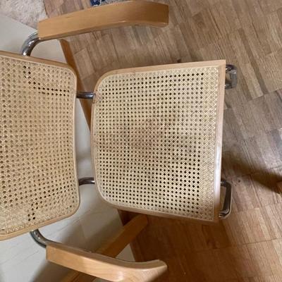 K16-Table and chairs